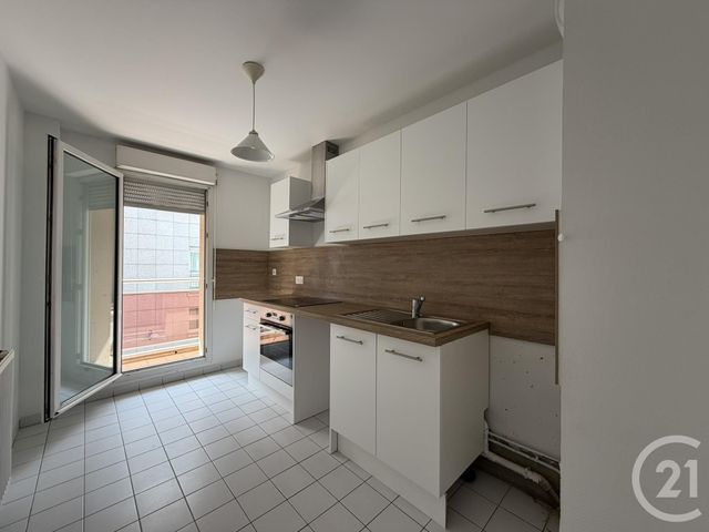 Appartement F2 à louer - 2 pièces - 53.34 m2 - CHARTRES - 28 - CENTRE - Century 21 Maitrejean Immobilier