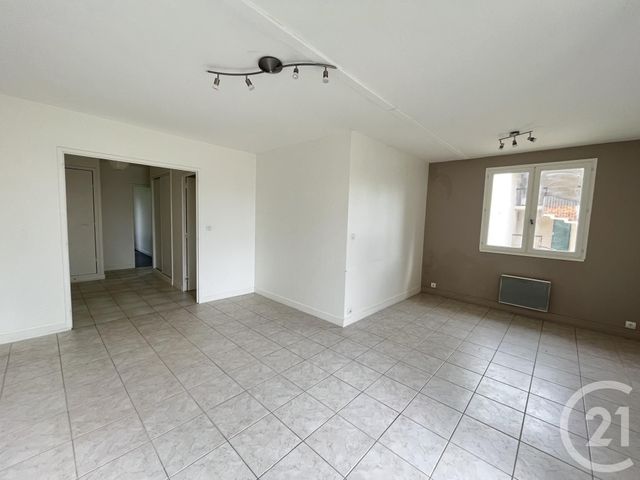 Appartement F3 à louer - 3 pièces - 70.0 m2 - LE COUDRAY - 28 - CENTRE - Century 21 Maitrejean Immobilier