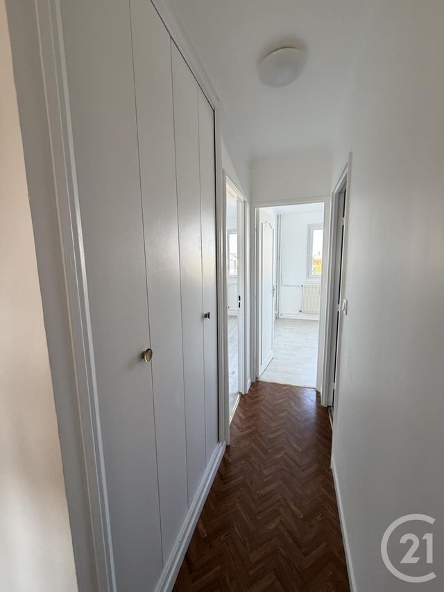 Appartement T3 à louer - 3 pièces - 68.11 m2 - MAINVILLIERS - 28 - CENTRE - Century 21 Maitrejean Immobilier