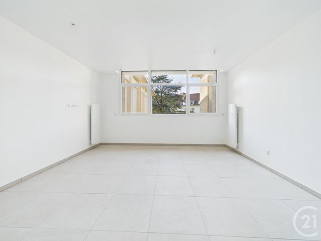 Appartement T3 à vendre - 3 pièces - 65.88 m2 - CHARTRES - 28 - CENTRE - Century 21 Maitrejean Immobilier