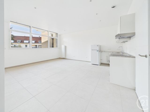 Appartement T3 à vendre - 3 pièces - 65.88 m2 - CHARTRES - 28 - CENTRE - Century 21 Maitrejean Immobilier