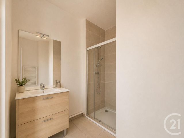 Appartement T3 à vendre - 3 pièces - 65.88 m2 - CHARTRES - 28 - CENTRE - Century 21 Maitrejean Immobilier