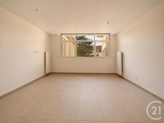 Appartement T3 à vendre - 3 pièces - 65.88 m2 - CHARTRES - 28 - CENTRE - Century 21 Maitrejean Immobilier