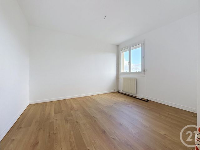 Appartement F5 à vendre - 5 pièces - 102.0 m2 - CHARTRES - 28 - CENTRE - Century 21 Maitrejean Immobilier