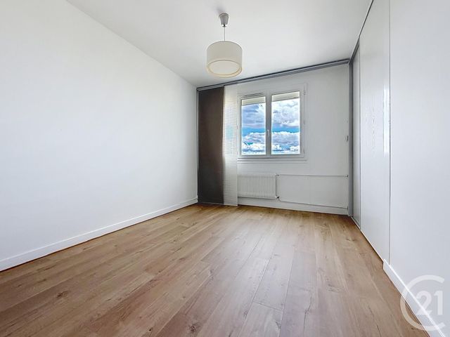 Appartement F5 à vendre - 5 pièces - 102.0 m2 - CHARTRES - 28 - CENTRE - Century 21 Maitrejean Immobilier