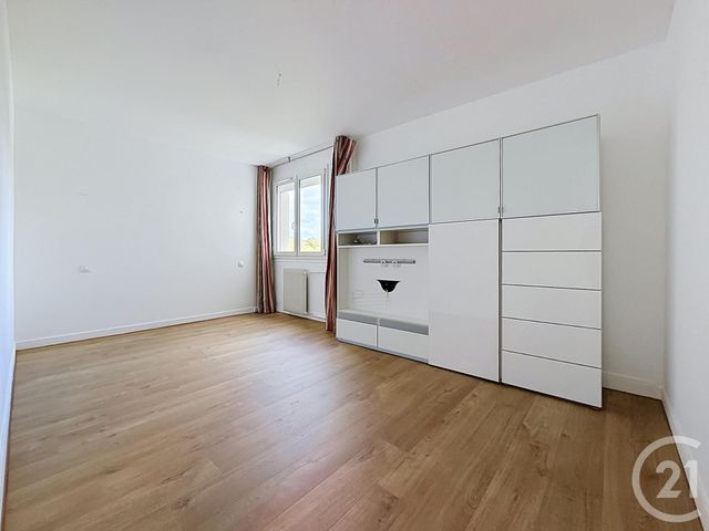Appartement F5 à vendre - 5 pièces - 102.0 m2 - CHARTRES - 28 - CENTRE - Century 21 Maitrejean Immobilier