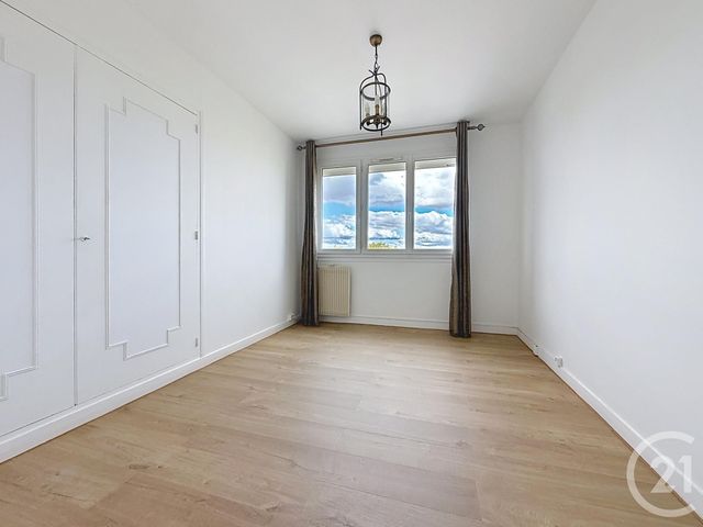 Appartement F5 à vendre - 5 pièces - 102.0 m2 - CHARTRES - 28 - CENTRE - Century 21 Maitrejean Immobilier