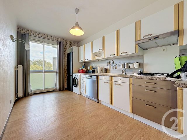 Appartement F5 à vendre - 5 pièces - 102.0 m2 - CHARTRES - 28 - CENTRE - Century 21 Maitrejean Immobilier