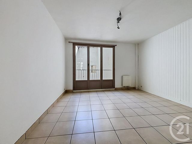 Appartement F1 à vendre - 1 pièce - 29.36 m2 - CHARTRES - 28 - CENTRE - Century 21 Maitrejean Immobilier