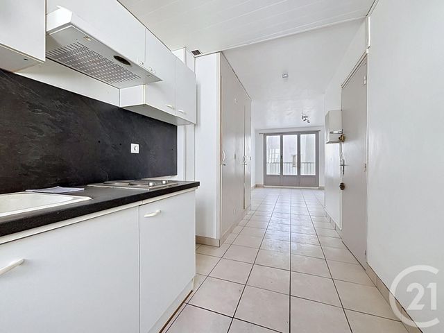 Appartement F1 à vendre - 1 pièce - 29.36 m2 - CHARTRES - 28 - CENTRE - Century 21 Maitrejean Immobilier