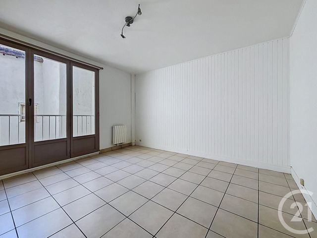 Appartement F1 à vendre - 1 pièce - 29.36 m2 - CHARTRES - 28 - CENTRE - Century 21 Maitrejean Immobilier