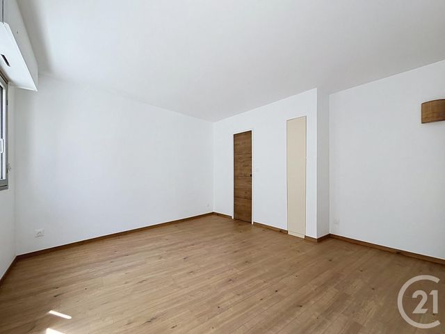 Appartement T4 à vendre - 5 pièces - 109.91 m2 - CHARTRES - 28 - CENTRE - Century 21 Maitrejean Immobilier