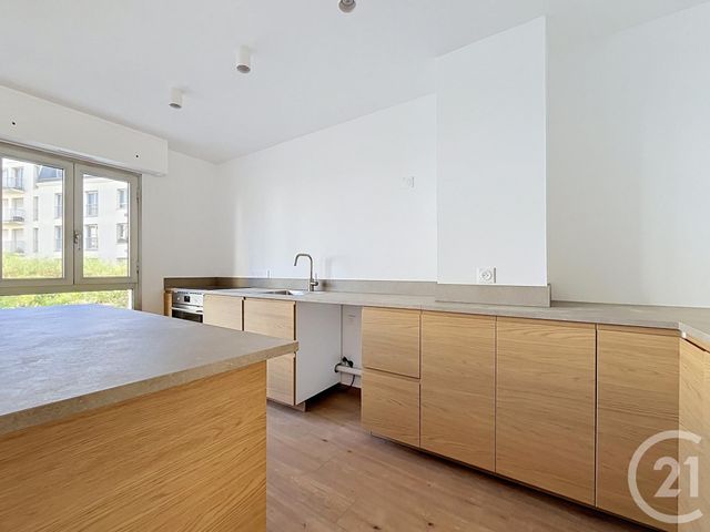 Appartement T4 à vendre - 5 pièces - 109.91 m2 - CHARTRES - 28 - CENTRE - Century 21 Maitrejean Immobilier