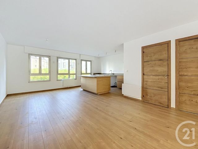 Appartement T4 à vendre - 5 pièces - 109.91 m2 - CHARTRES - 28 - CENTRE - Century 21 Maitrejean Immobilier