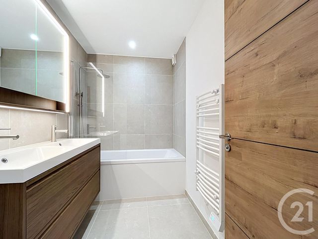 Appartement F3 à vendre - 3 pièces - 72.29 m2 - CHARTRES - 28 - CENTRE - Century 21 Maitrejean Immobilier