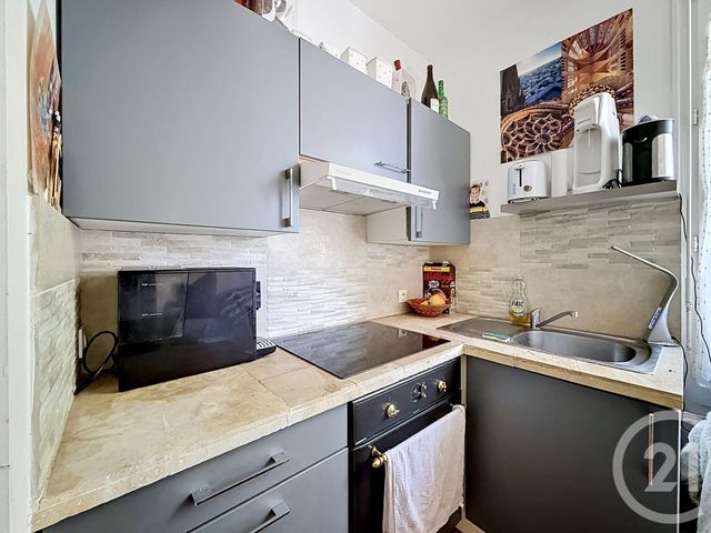 Appartement T2 à vendre - 2 pièces - 26.63 m2 - CHARTRES - 28 - CENTRE - Century 21 Maitrejean Immobilier