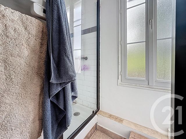 Appartement T2 à vendre - 2 pièces - 26.63 m2 - CHARTRES - 28 - CENTRE - Century 21 Maitrejean Immobilier