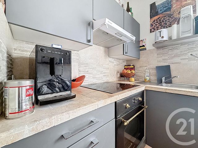 Appartement T2 à vendre - 2 pièces - 26.63 m2 - CHARTRES - 28 - CENTRE - Century 21 Maitrejean Immobilier