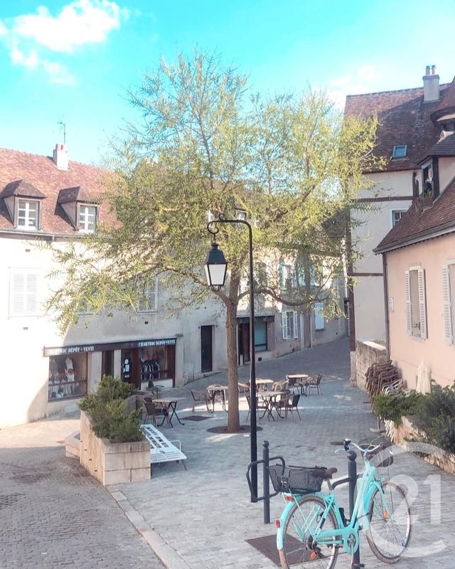 Appartement F2 à louer - 2 pièces - 46.77 m2 - CHARTRES - 28 - CENTRE - Century 21 Maitrejean Immobilier