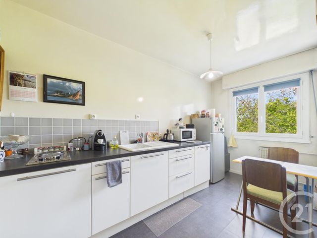 Appartement F1 à vendre - 1 pièce - 38.87 m2 - CHARTRES - 28 - CENTRE - Century 21 Maitrejean Immobilier