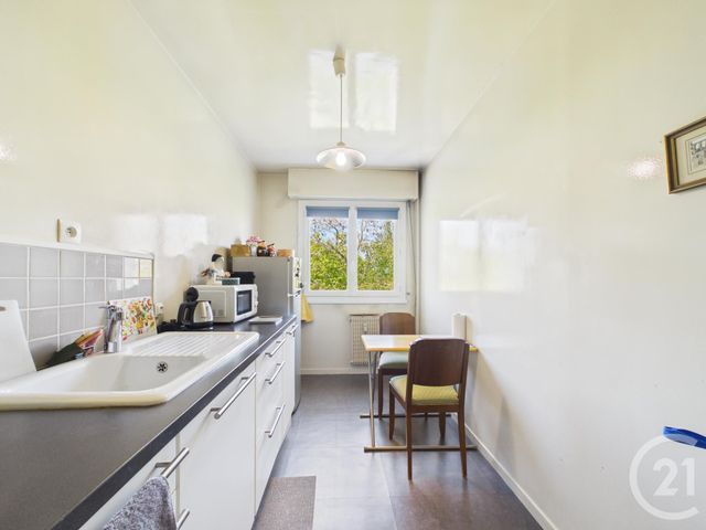 Appartement F1 à vendre - 1 pièce - 38.87 m2 - CHARTRES - 28 - CENTRE - Century 21 Maitrejean Immobilier