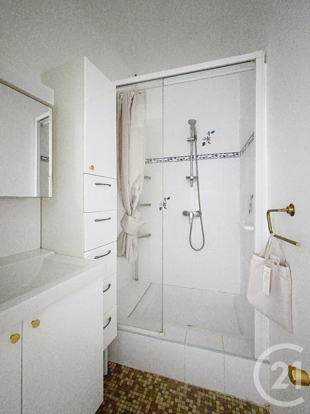Appartement F3 à vendre - 3 pièces - 52.48 m2 - CHARTRES - 28 - CENTRE - Century 21 Maitrejean Immobilier