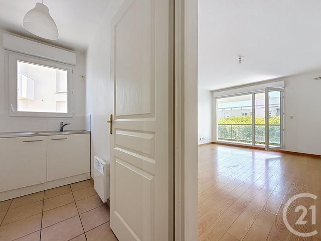 Appartement F3 à vendre - 3 pièces - 60.32 m2 - CHARTRES - 28 - CENTRE - Century 21 Maitrejean Immobilier