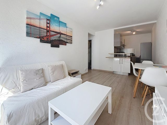 Appartement F2 à vendre - 2 pièces - 38.44 m2 - CHARTRES - 28 - CENTRE - Century 21 Maitrejean Immobilier