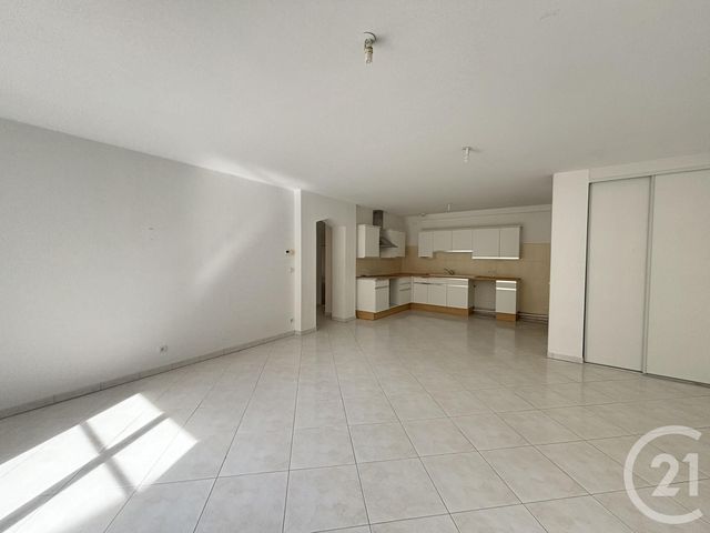 Appartement F3 à louer - 3 pièces - 87.21 m2 - CHARTRES - 28 - CENTRE - Century 21 Maitrejean Immobilier