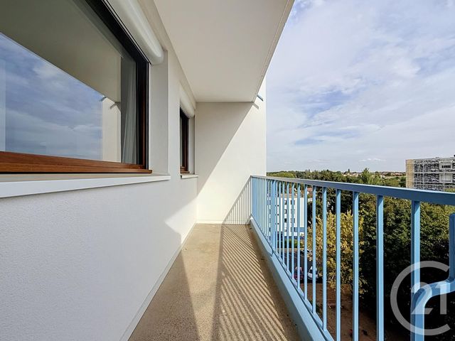 Appartement Studio à vendre - 1 pièce - 28.45 m2 - CHARTRES - 28 - CENTRE - Century 21 Maitrejean Immobilier