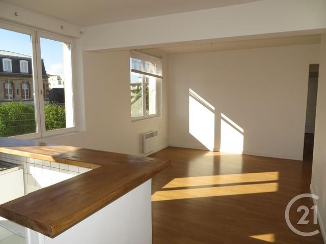 Appartement F3 à louer - 3 pièces - 52.78 m2 - CHARTRES - 28 - CENTRE - Century 21 Maitrejean Immobilier