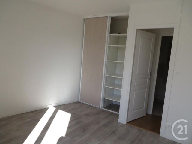 Appartement F3 à louer - 3 pièces - 52.78 m2 - CHARTRES - 28 - CENTRE - Century 21 Maitrejean Immobilier