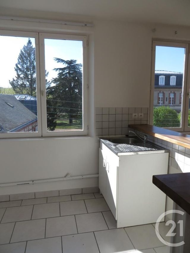 Appartement F3 à louer - 3 pièces - 52.78 m2 - CHARTRES - 28 - CENTRE - Century 21 Maitrejean Immobilier