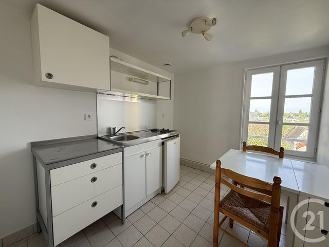 Appartement T1 à louer - 1 pièce - 20.7 m2 - CHARTRES - 28 - CENTRE - Century 21 Maitrejean Immobilier