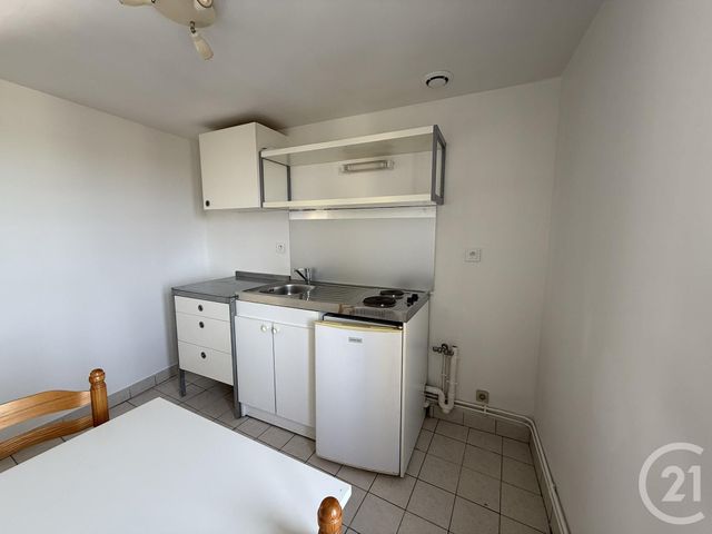 Appartement T1 à louer - 1 pièce - 20.7 m2 - CHARTRES - 28 - CENTRE - Century 21 Maitrejean Immobilier