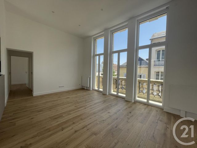 Appartement F5 à louer - 5 pièces - 107.22 m2 - CHARTRES - 28 - CENTRE - Century 21 Maitrejean Immobilier