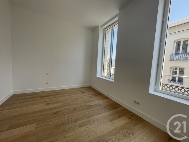 Appartement F5 à louer - 5 pièces - 107.22 m2 - CHARTRES - 28 - CENTRE - Century 21 Maitrejean Immobilier