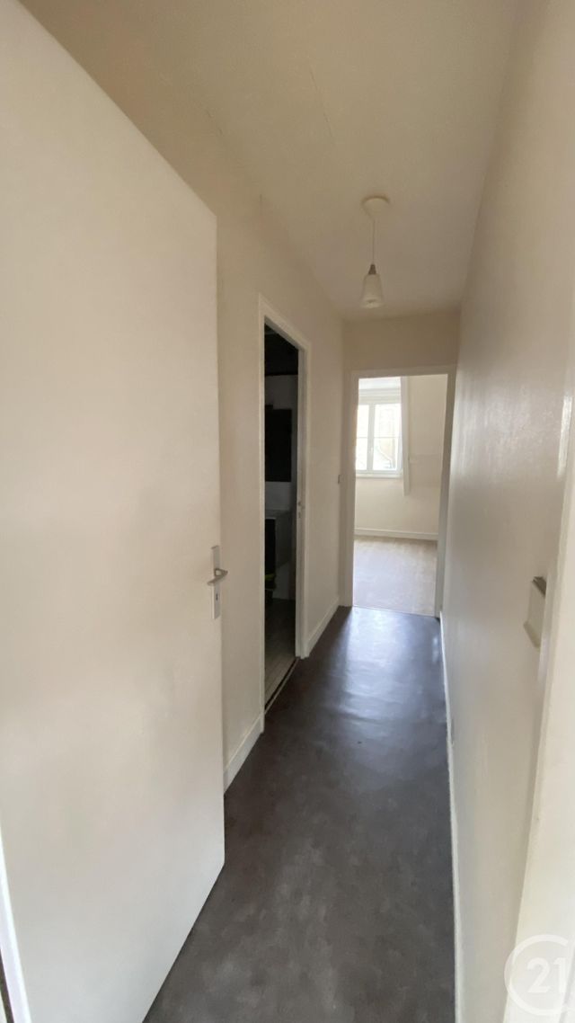 Appartement F2 à louer - 2 pièces - 47.0 m2 - CHARTRES - 28 - CENTRE - Century 21 Maitrejean Immobilier