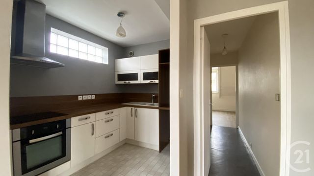 Appartement F2 à louer - 2 pièces - 47.0 m2 - CHARTRES - 28 - CENTRE - Century 21 Maitrejean Immobilier