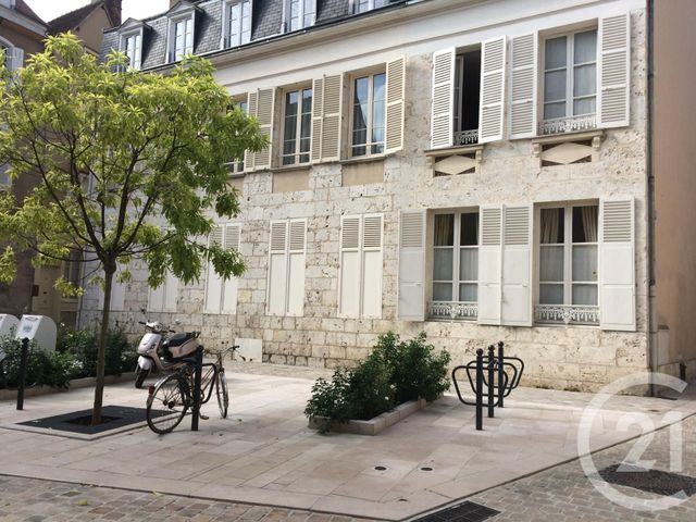 Appartement F2 à louer - 2 pièces - 48.52 m2 - CHARTRES - 28 - CENTRE - Century 21 Maitrejean Immobilier