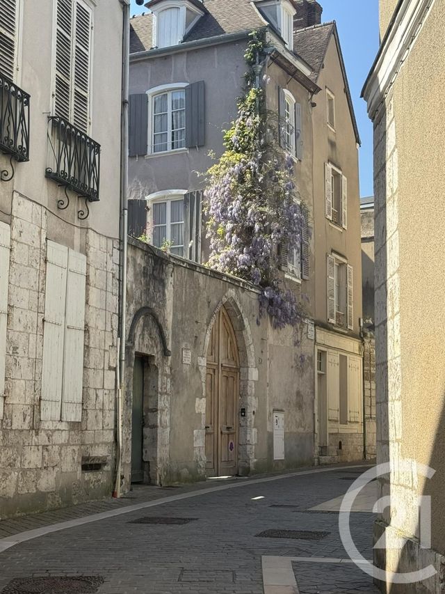 Appartement F2 à louer - 2 pièces - 48.52 m2 - CHARTRES - 28 - CENTRE - Century 21 Maitrejean Immobilier