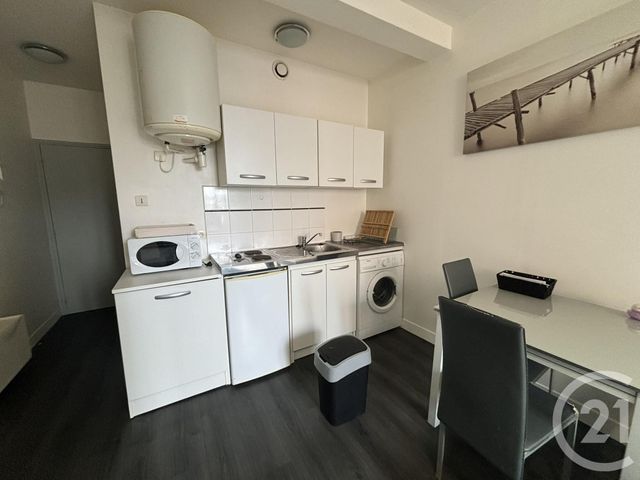 Appartement Studio à louer - 1 pièce - 21.66 m2 - CHARTRES - 28 - CENTRE - Century 21 Maitrejean Immobilier