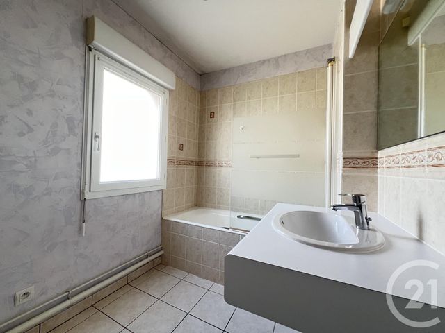 Appartement F2 à louer - 2 pièces - 56.13 m2 - CHARTRES - 28 - CENTRE - Century 21 Maitrejean Immobilier