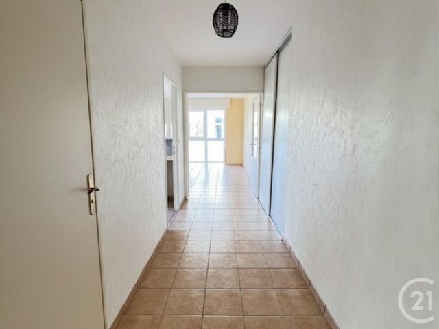 Appartement F2 à louer - 2 pièces - 56.13 m2 - CHARTRES - 28 - CENTRE - Century 21 Maitrejean Immobilier