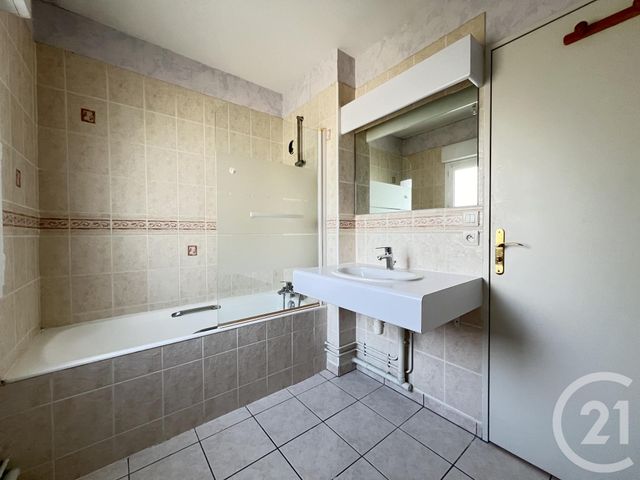 Appartement F2 à louer - 2 pièces - 56.13 m2 - CHARTRES - 28 - CENTRE - Century 21 Maitrejean Immobilier