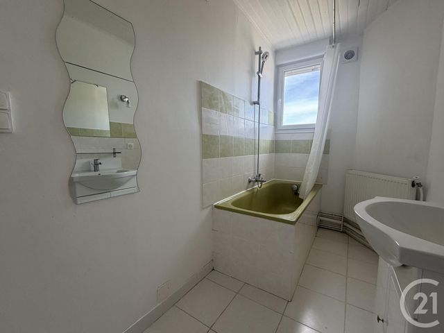 Appartement F2 à louer - 2 pièces - 37.65 m2 - MAINVILLIERS - 28 - CENTRE - Century 21 Maitrejean Immobilier