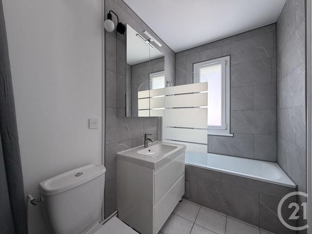 Appartement F2 à louer - 2 pièces - 50.44 m2 - CHARTRES - 28 - CENTRE - Century 21 Maitrejean Immobilier