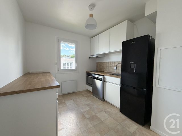 Appartement F2 à louer - 2 pièces - 50.44 m2 - CHARTRES - 28 - CENTRE - Century 21 Maitrejean Immobilier