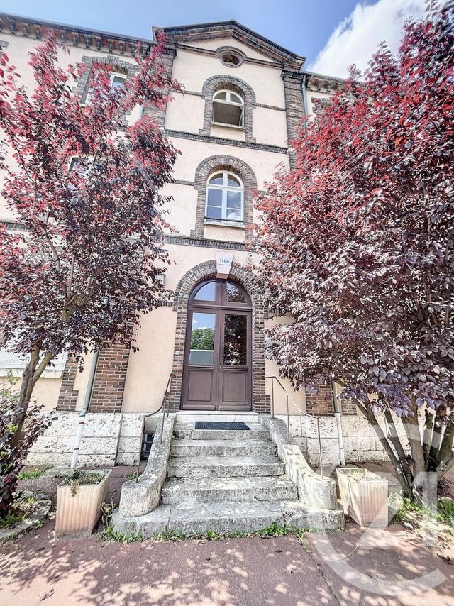 Appartement F1 à louer - 1 pièce - 23.82 m2 - CHARTRES - 28 - CENTRE - Century 21 Maitrejean Immobilier