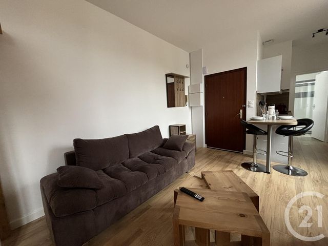 Appartement F1 à louer - 1 pièce - 23.82 m2 - CHARTRES - 28 - CENTRE - Century 21 Maitrejean Immobilier